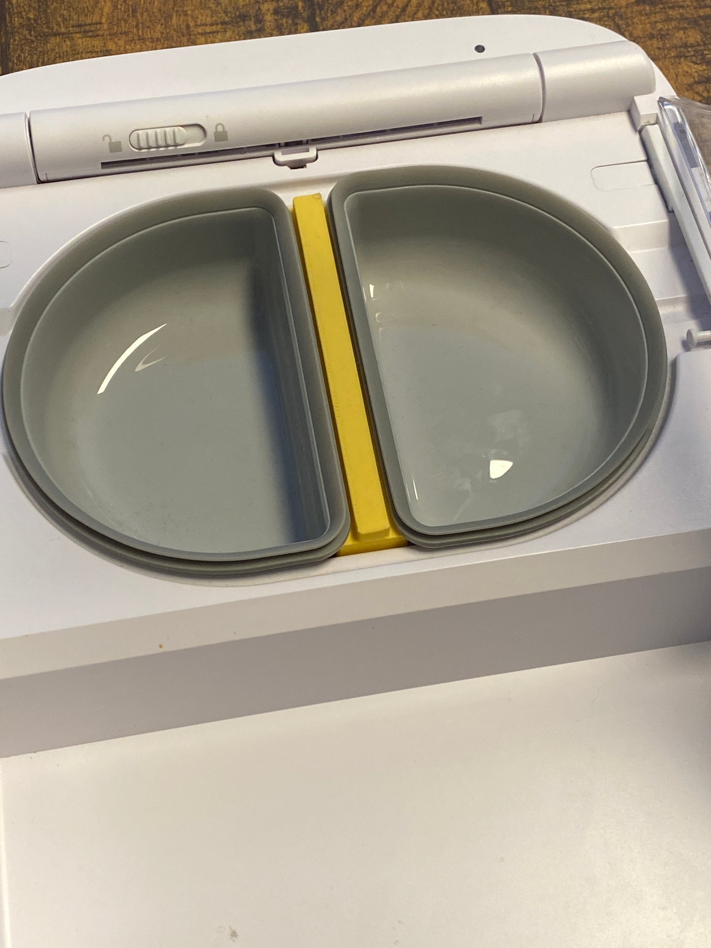 Center bar for half-shells SureFeed® Connect automatic feeders I 3D printing