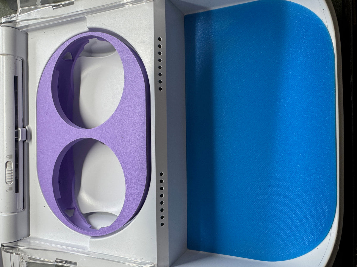 Standard twin bowl adaptor for SureFeed Connect: a single-piece frame without bowls